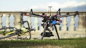 Mengendalikan Drones dengan Kode DronifyLang